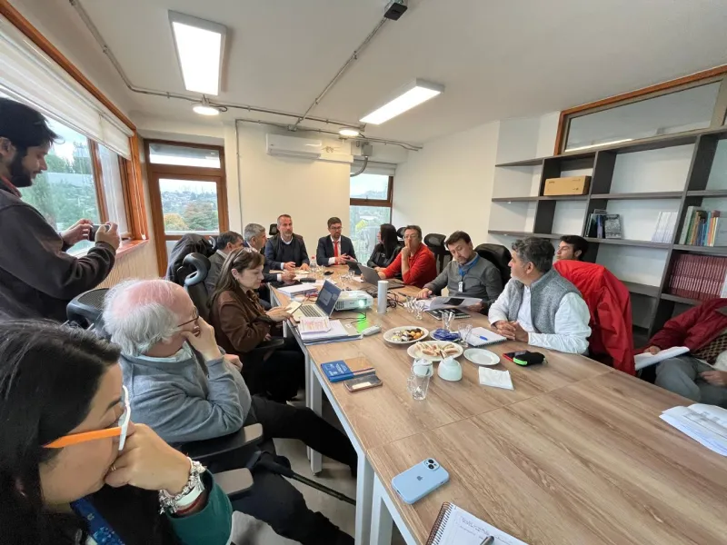 Autoridades revisan avances del proyecto de diseño de interconexión vial entre Frutillar Alto y Bajo
