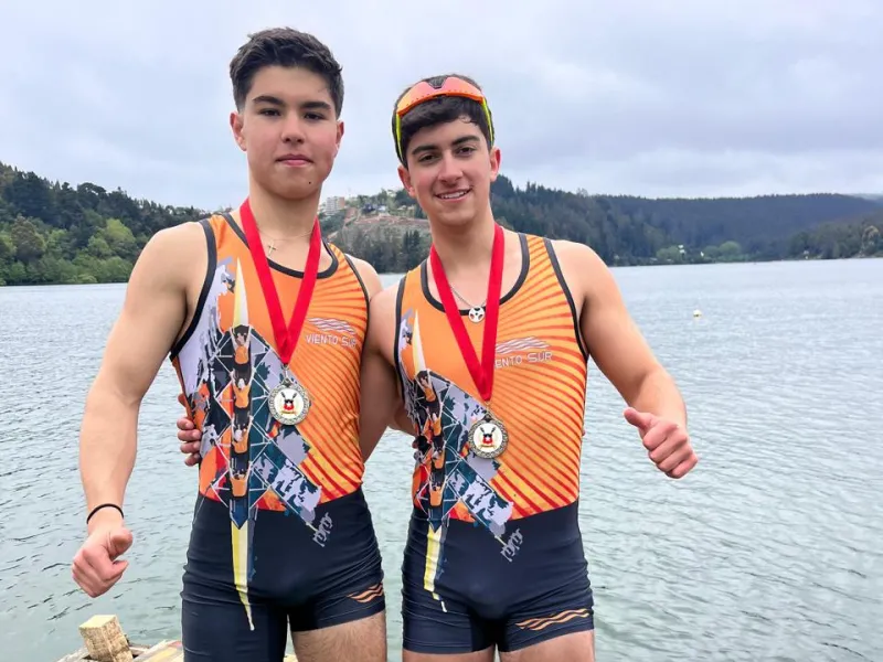 Deportistas del club Viento Sur de Llanquihue fueron estelares en el podio del Nacional de remo de series altas
