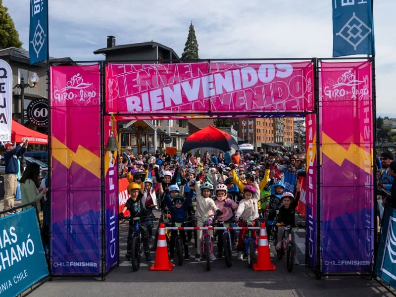 Giro del Lago Kids debutó con más de 100 pequeños ciclistas en la costanera de Puerto Varas