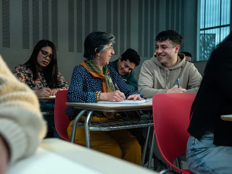 INACAP lanza Beca Plateada y Dorada: carreras técnicas con 100% de descuento para personas desde los 60 años y 50% desde los 50