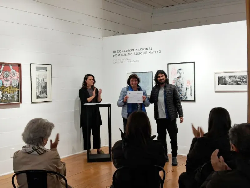 Jurado elige a los ganadores del III Concurso de Grabado “Viento Mistral: Gabriela y su Legado” organizado por Centro Cultural Bosque Nativo