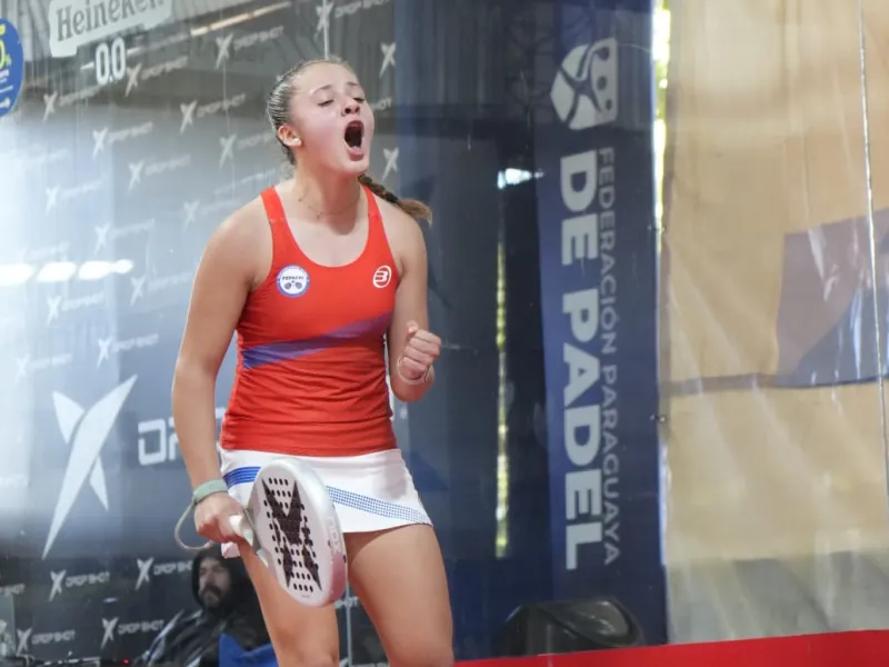 Orgullo puertovarino: Aurora Candia se convierte en la chilena más joven en integrar la selección adulta de pádel