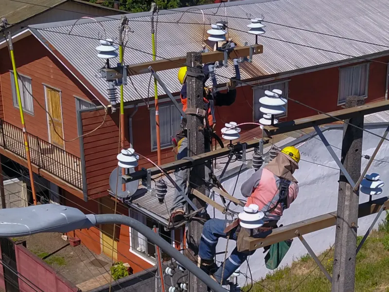 Saesa realizará trabajos en sus redes eléctricas en Llanquihue y Calbuco
