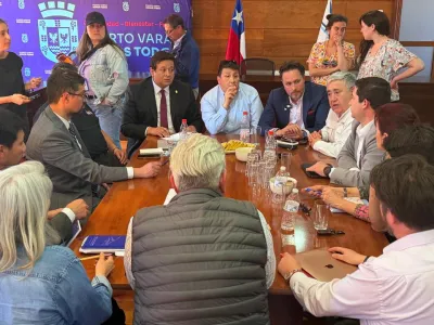 Alcaldes de la Asociación de Municipios de Llanquihue llegan a acuerdos con concejales de Puerto Varas para avanzar en la licitación del Alvéolo 3