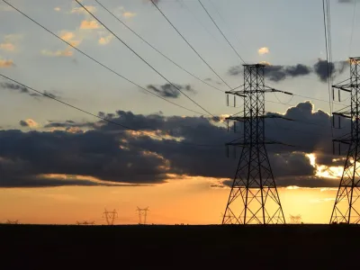 Alza en la electricidad: un nuevo ajuste en el presupuesto familiar y de las empresas