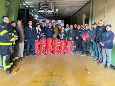 Bomberos de la comuna reciben donación de más de 1 km de mangueras