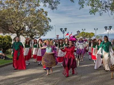 Canal 13C estrena la serie documental “Carnaval del Sur”