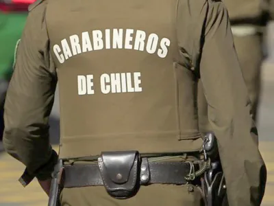 Carabineros de Puerto Varas detiene a adolescente por robo a vivienda y a conductor de microbús por manejo en estado de ebriedad