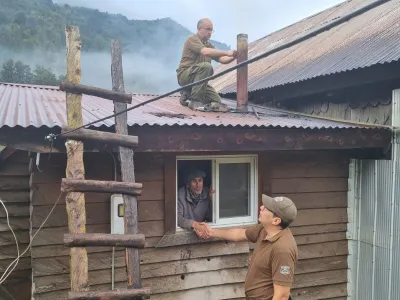 Carabineros refuerza su rol de solidaridad social con apoyo a adulto mayor en sector rural