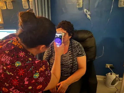Cochamó: Avanzada tecnología portátil permitió realizar exámenes de Fondo de Ojo para personas diabéticas