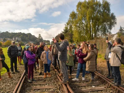 Corporación de Turismo de Puerto Varas celebró el Día del Patrimonio con Seminario "Patrimonio Vivo" y Caminata por la ciudad