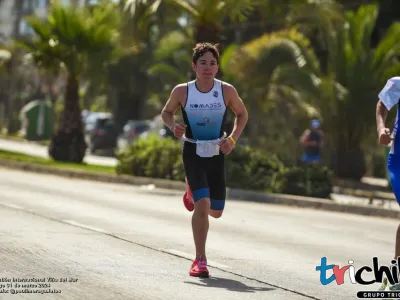 Cristóbal Villouta ganó la categoría 12-13 años del Triatlón de Viña del Mar