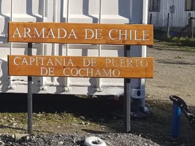 Delincuentes roban armamento y municiones desde instalaciones de la Armada en Cochamó
