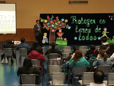 En Llanquihue: Padres y apoderados conocieron sobre derechos de la infancia