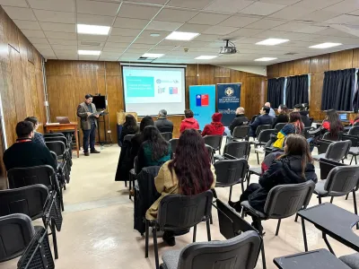 Jóvenes de la región de Los Lagos se certifican en habilidades de emprendimiento e innovación