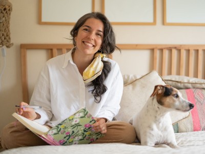 Mujeres, bienestar y desarrollo: la infraestructura invisible que sostiene el sur