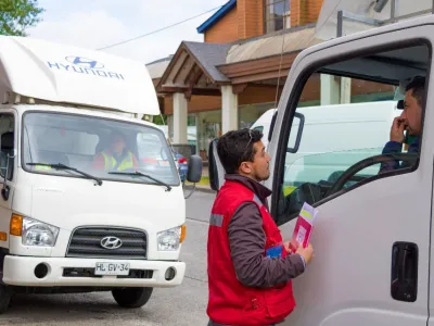 Municipalidad hará respetar ordenanza que prohíbe carga y descarga de camiones en sector céntrico de Puerto Varas 