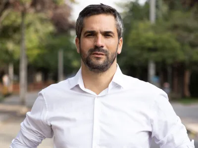 [OPINIÓN] Niñez violentada, no “violenta” por Arturo Celedón, Director Fundación Colunga
