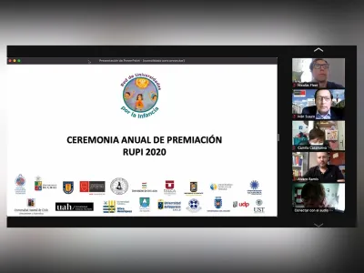 Premian investigación de estudiantes de Enfermería UACh