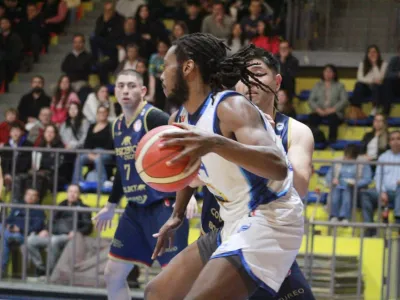 Puerto Varas Basket venció a Español de Osorno en casa y hoy enfrenta de visita a CD Valdivia
