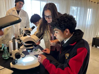 UACh Sede Puerto Montt lideró Bootcamp científico que reunió a más de 80 estudiantes en Biotech Week Puerto Varas 2026