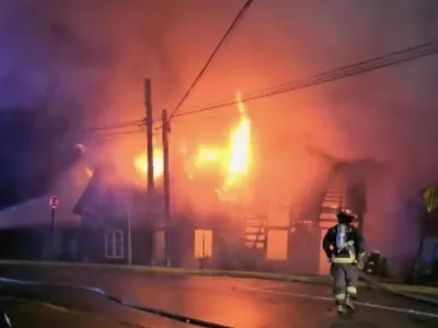 Un fallecido y seis damnificados dejó incendio en Puerto Varas